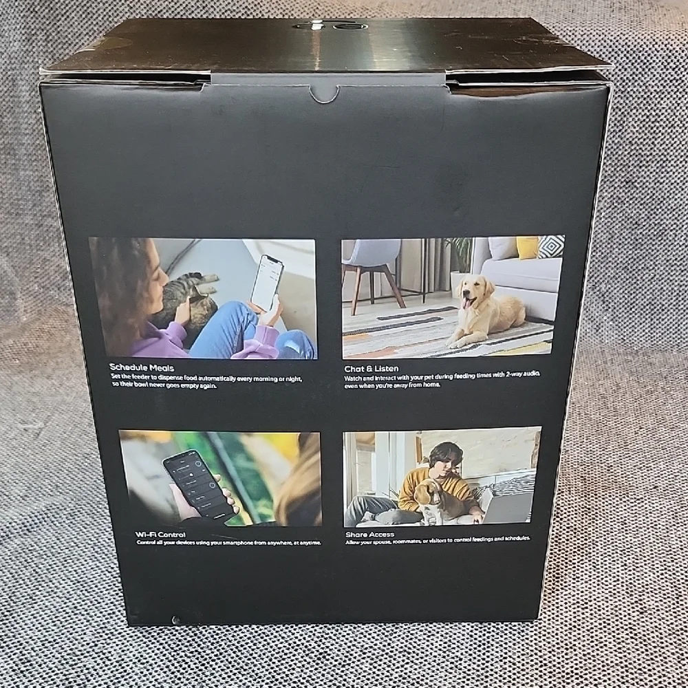 PetConnect Feeder + Cam HD - Black and White